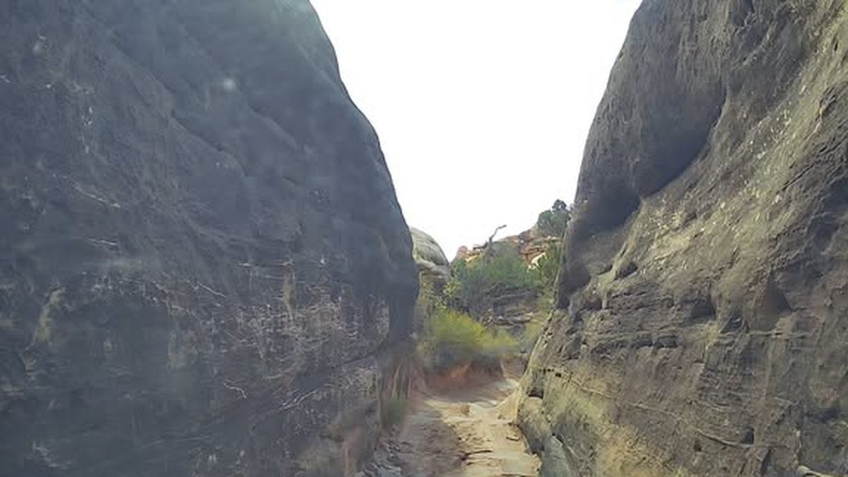 Elephant Hill narrow section between two rock walls on the loop